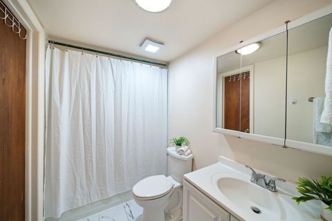 Tiny photo for 826 E Old Willow Road #103, Prospect Heights, IL 60070 (MLS # 12578315)