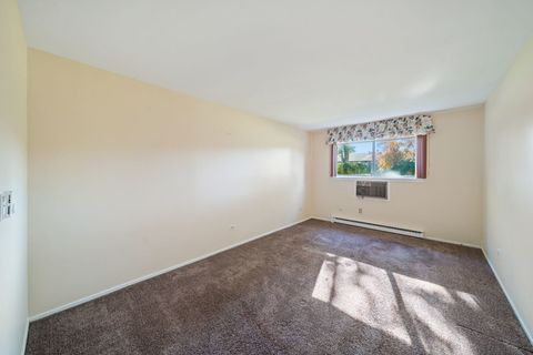 Tiny photo for 826 E Old Willow Road #103, Prospect Heights, IL 60070 (MLS # 12578315)