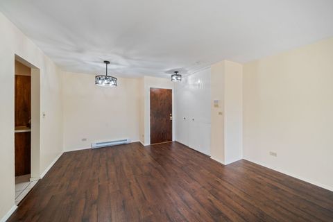 Tiny photo for 826 E Old Willow Road #103, Prospect Heights, IL 60070 (MLS # 12578315)