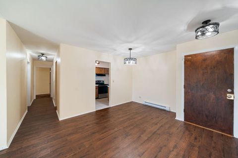 Tiny photo for 826 E Old Willow Road #103, Prospect Heights, IL 60070 (MLS # 12578315)