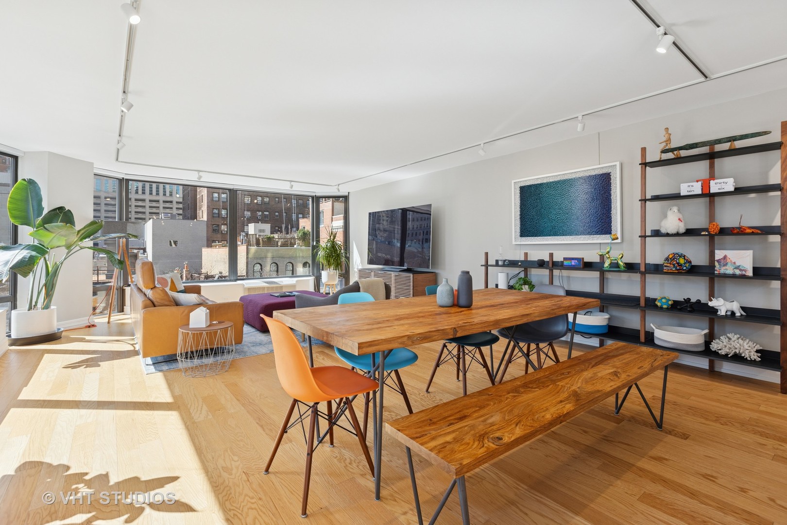 50 E Bellevue Place 605