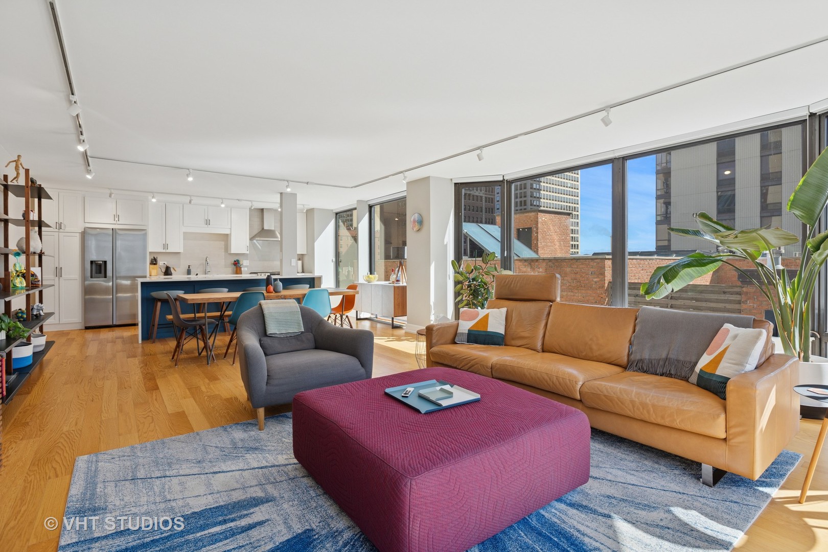 50 E Bellevue Place 605