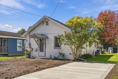Tiny photo for 1205 Avenue K, Sterling, IL 61081 (MLS # 12771822)