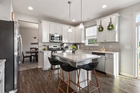 Tiny photo for 2445 Wythe Place, Yorkville, IL 60560 (MLS # 12425534)