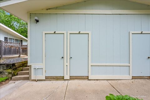 Tiny photo for 915 Royal Drive #A3, McHenry, IL 60050 (MLS # 12654239)