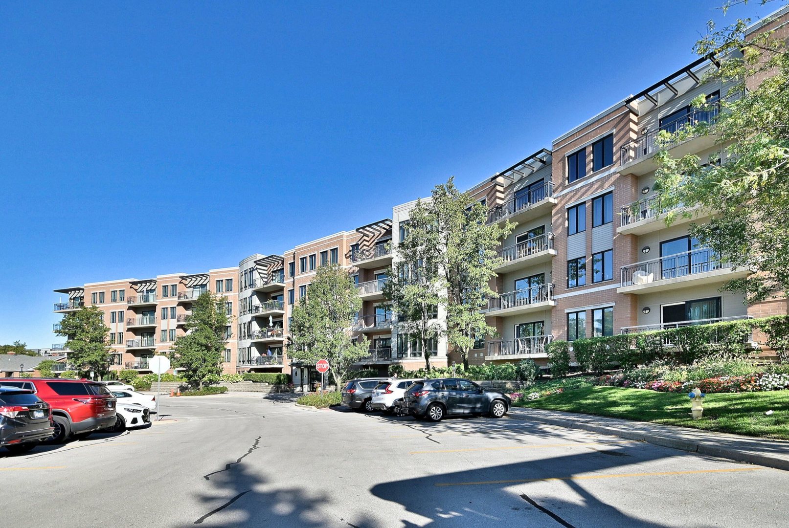 145 S York Street 404