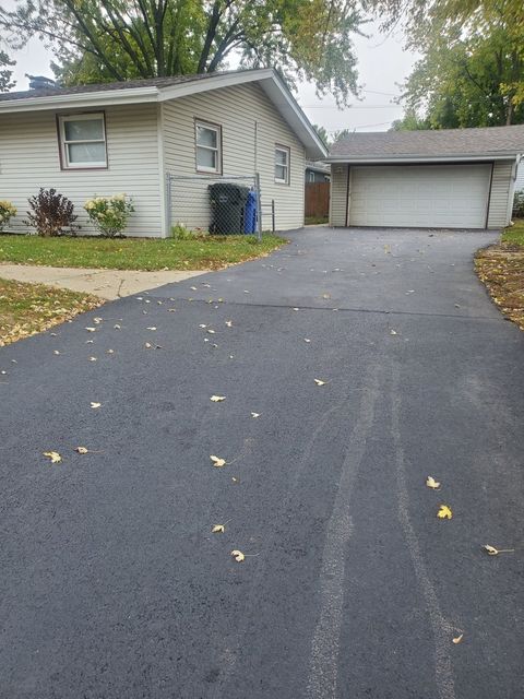 Tiny photo for 1426 Kings Road, Carpentersville, IL 60110 (MLS # 12497797)