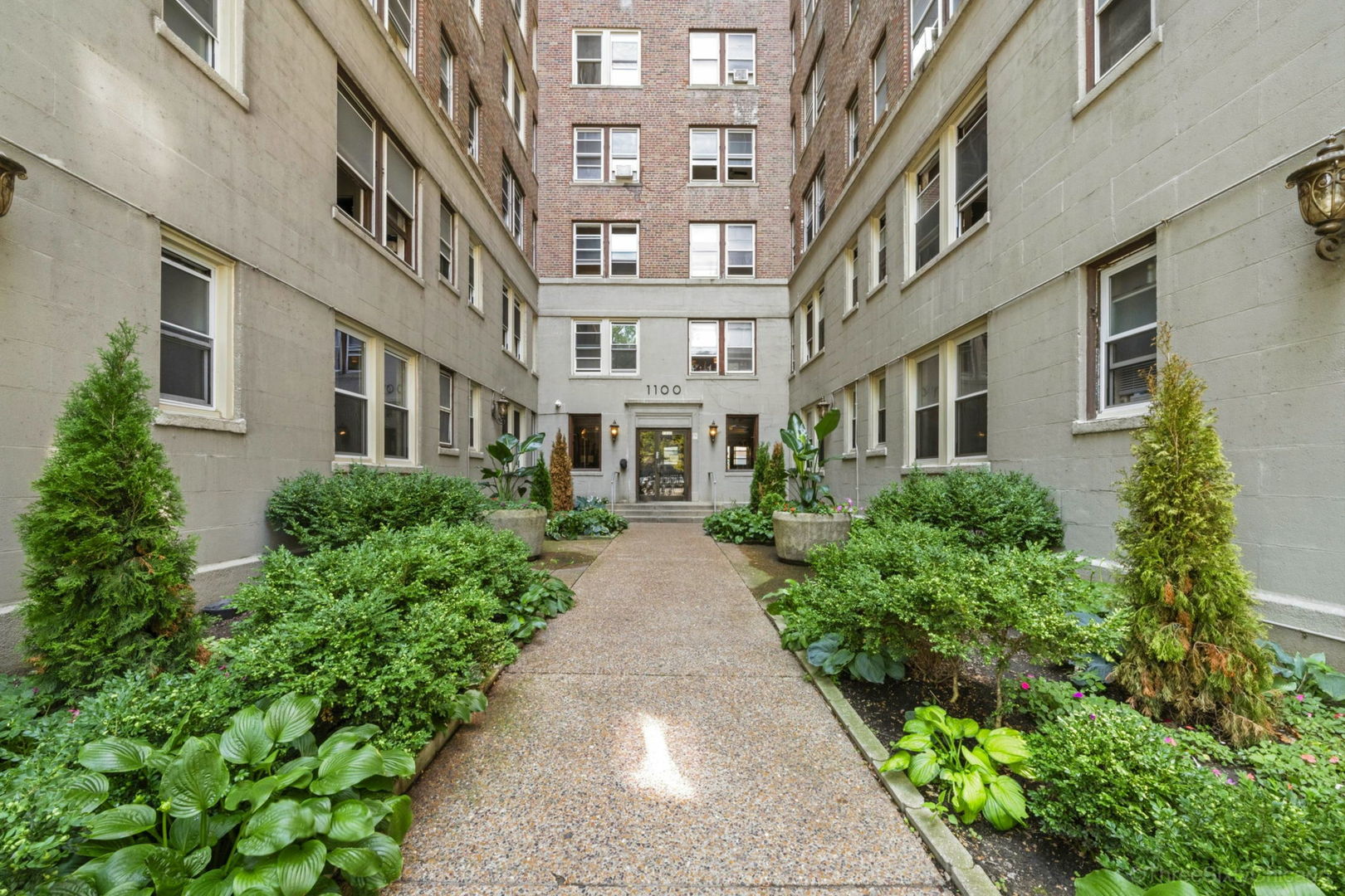 1100 N Lasalle Street 1620