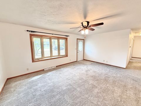 Tiny photo for 10620 Grover Oaks Road, Roscoe, IL 61073 (MLS # 12499367)