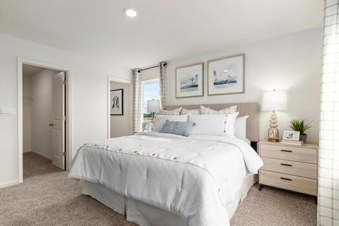 Tiny photo for 1401 Oakfield Lane, Pingree Grove, IL 60140 (MLS # 12490974)