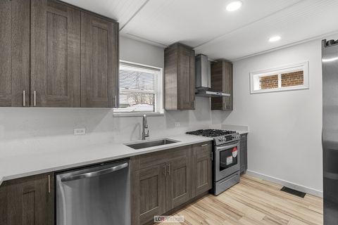Tiny photo for 11055 S Avenue C, Chicago, IL 60617 (MLS # 12617866)