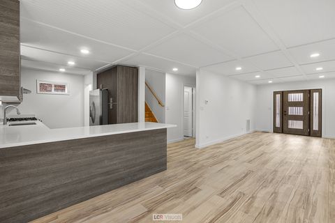 Tiny photo for 11055 S Avenue C, Chicago, IL 60617 (MLS # 12617866)