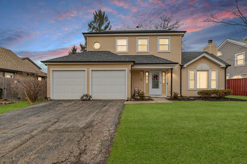 Photo of 62 Washington Avenue, Streamwood, IL 60107 (MLS # 12496107)