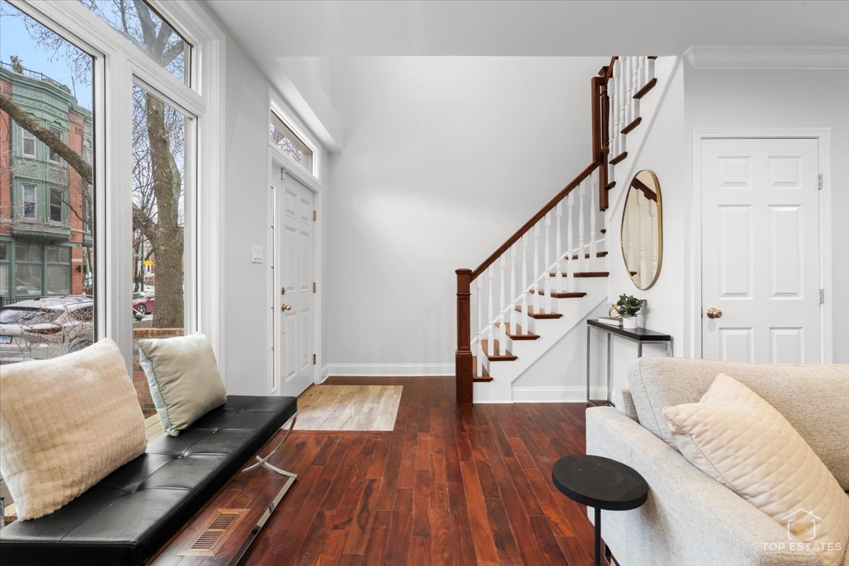 1627 N Dayton Street