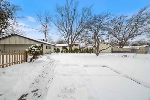 Tiny photo for 630 Bode Road, Hoffman Estates, IL 60169 (MLS # 12566795)