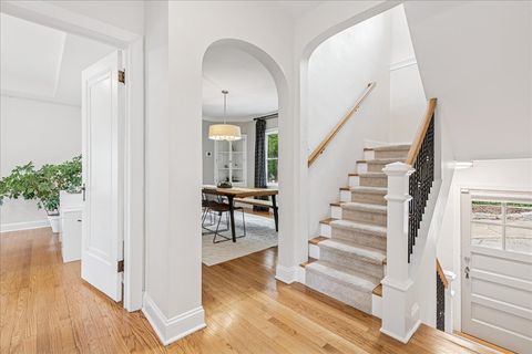 Tiny photo for 109 W Hillside Avenue, Barrington, IL 60010 (MLS # 12480367)