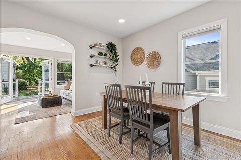 Tiny photo for 109 W Hillside Avenue, Barrington, IL 60010 (MLS # 12480367)