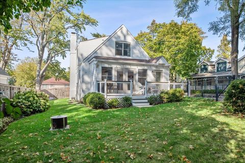 Tiny photo for 109 W Hillside Avenue, Barrington, IL 60010 (MLS # 12480367)