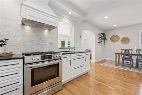 Tiny photo for 109 W Hillside Avenue, Barrington, IL 60010 (MLS # 12480367)