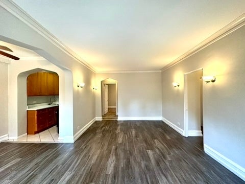 1033 W Loyola Avenue 208