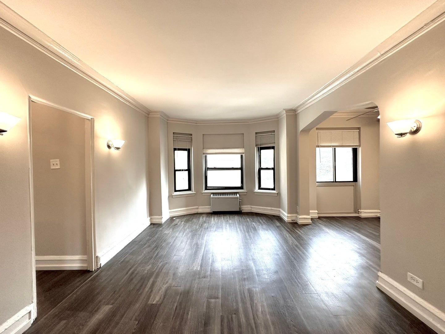 1033 W Loyola Avenue 208