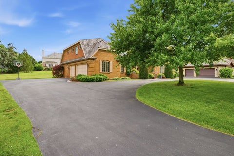 Tiny photo for 313 Trinity Lane, Oak Brook, IL 60523 (MLS # 12671270)