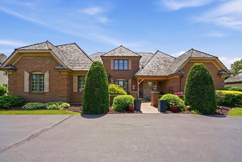 Tiny photo for 313 Trinity Lane, Oak Brook, IL 60523 (MLS # 12671270)