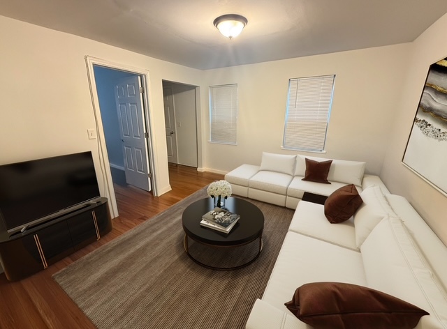 1417 W Cullerton Street