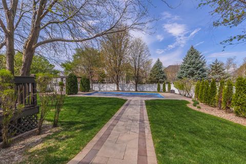 Tiny photo for 33 Derby Way, Bloomington, IL 61704 (MLS # 12619369)