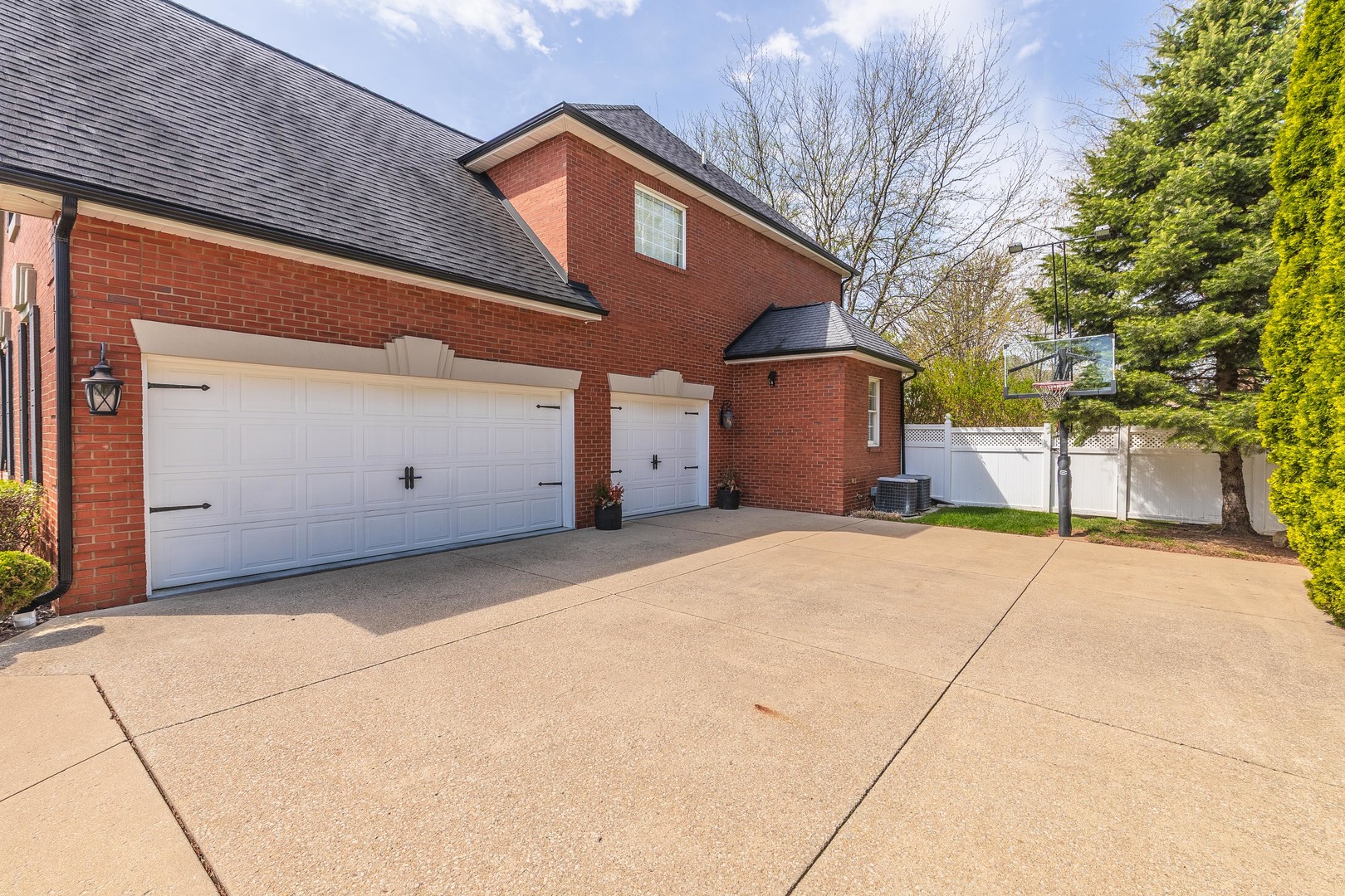 33 Derby Way