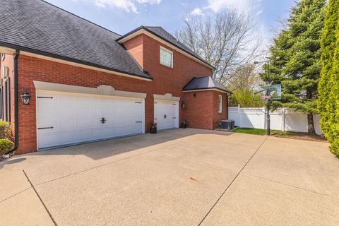 Tiny photo for 33 Derby Way, Bloomington, IL 61704 (MLS # 12619369)