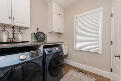 Tiny photo for 33 Derby Way, Bloomington, IL 61704 (MLS # 12619369)