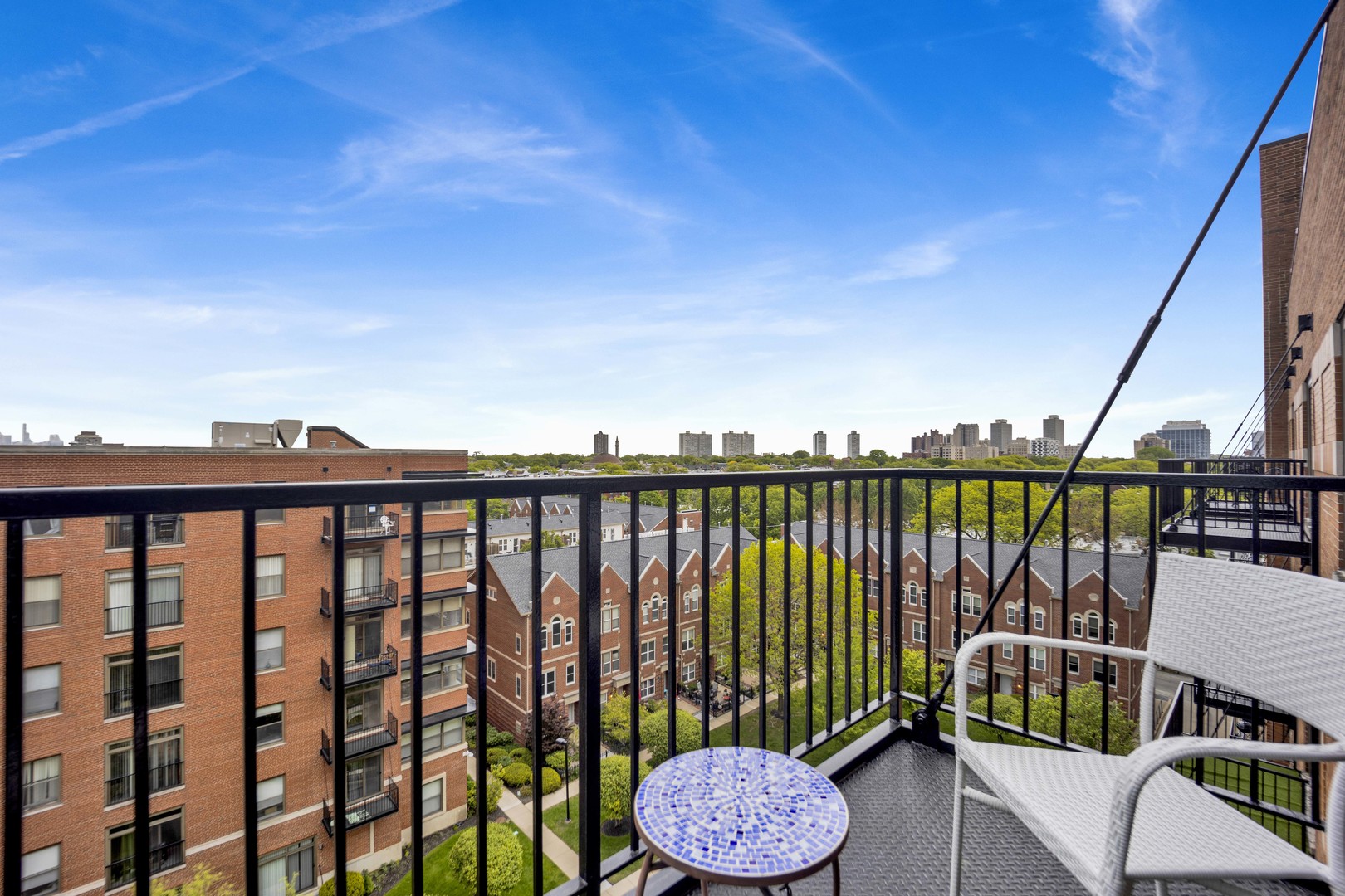1000 E 53rd Street 603