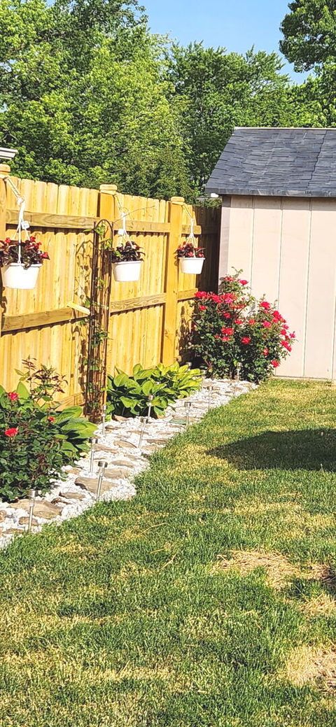 Tiny photo for 2309 Greenbriar Lane, Lindenhurst, IL 60046 (MLS # 12548686)