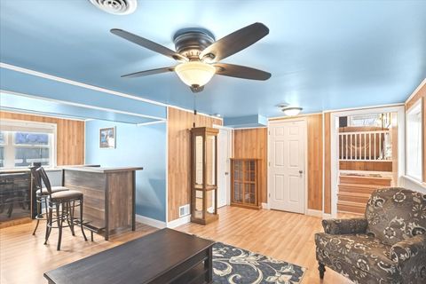 Tiny photo for 2309 Greenbriar Lane, Lindenhurst, IL 60046 (MLS # 12548686)