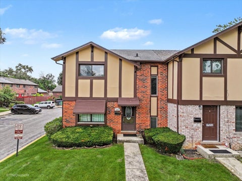 Photo of 1S291 Michigan Avenue, Villa Park, IL 60181 (MLS # 12733690)