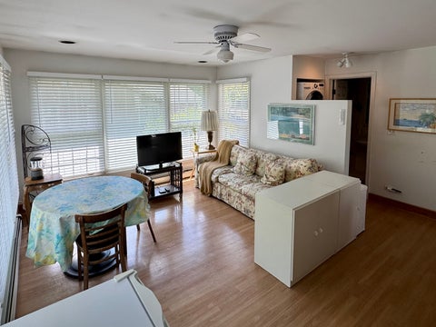 Tiny photo for 933 Harms Road, Glenview, IL 60025 (MLS # 12735941)
