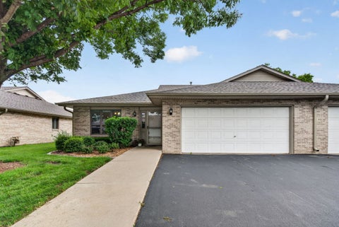 Tiny photo for 2700 Eagle Drive #2700, Joliet, IL 60436 (MLS # 12685911)