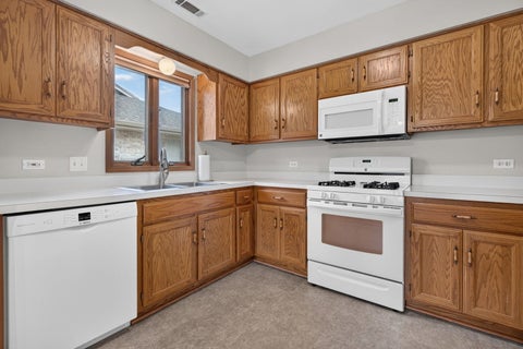 Tiny photo for 2700 Eagle Drive #2700, Joliet, IL 60436 (MLS # 12685911)
