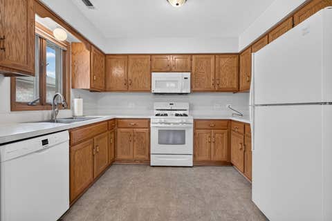 Tiny photo for 2700 Eagle Drive #2700, Joliet, IL 60436 (MLS # 12685911)