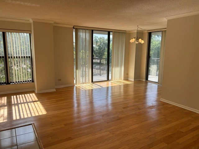 511 Aurora Avenue 418
