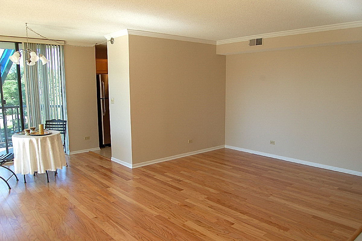 511 Aurora Avenue 418