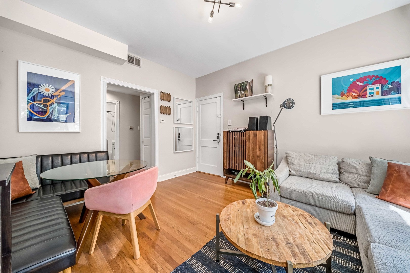 2316 W Byron Street 3