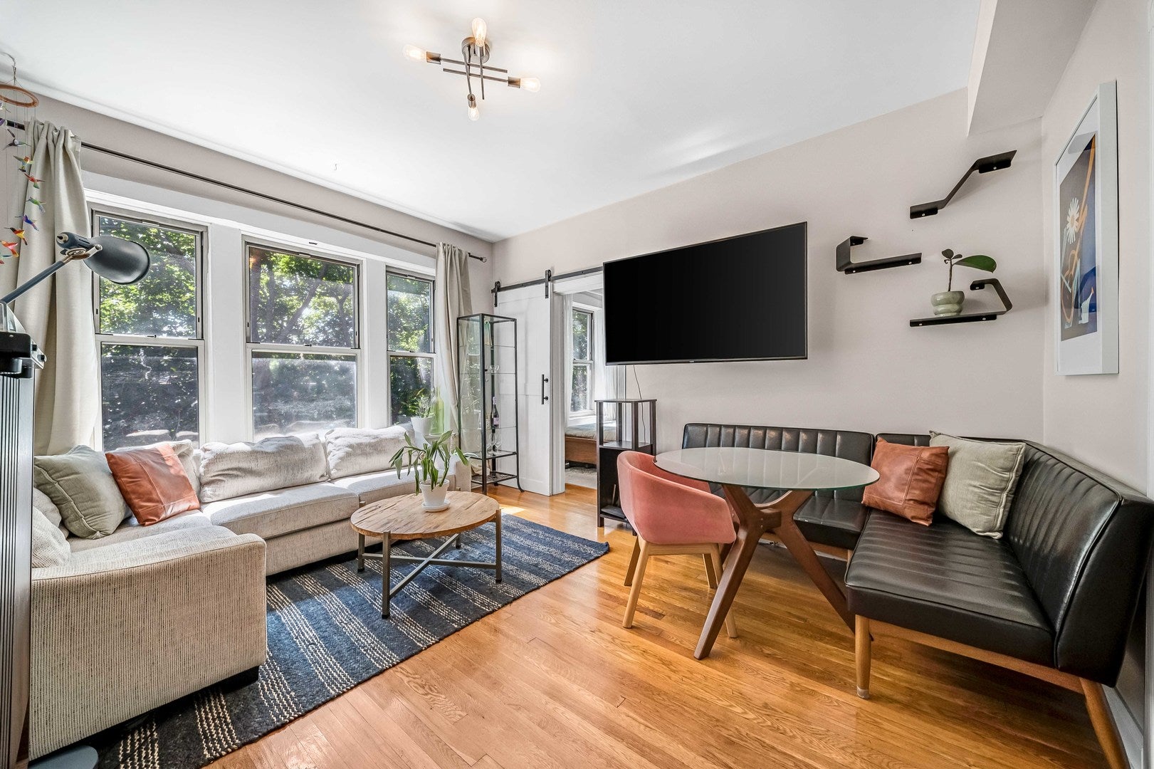 2316 W Byron Street 3