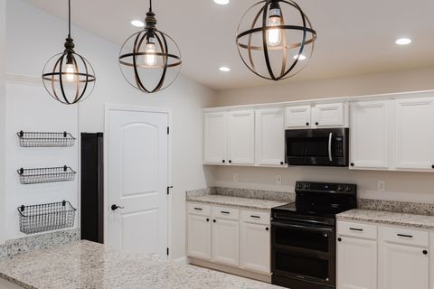 Tiny photo for 318 N Whitney Lane, Marion, IL 62959 (MLS # 12611066)