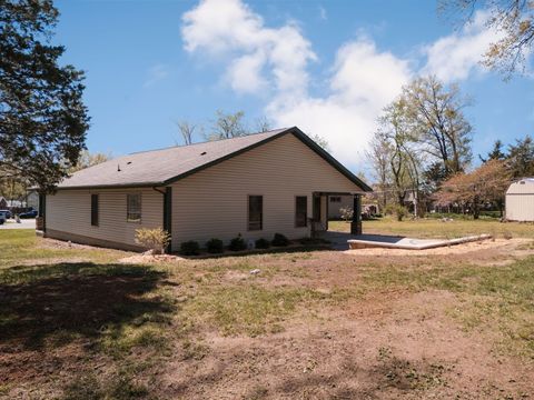 Tiny photo for 318 N Whitney Lane, Marion, IL 62959 (MLS # 12611066)