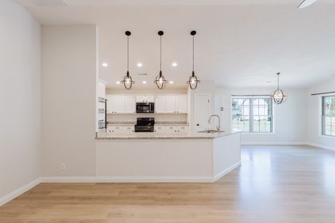 Tiny photo for 318 N Whitney Lane, Marion, IL 62959 (MLS # 12611066)