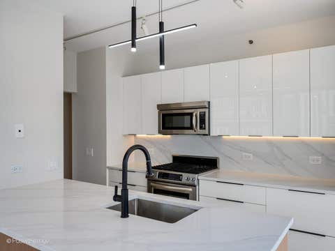 Tiny photo for 8 E RANDOLPH Street #2105, Chicago, IL 60601 (MLS # 12739109)