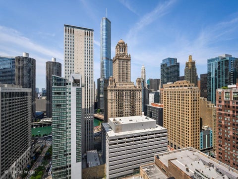 Tiny photo for 8 E RANDOLPH Street #2105, Chicago, IL 60601 (MLS # 12739109)