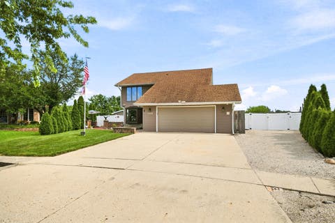 Tiny photo for 1109 Home Court, Shorewood, IL 60404 (MLS # 12738059)